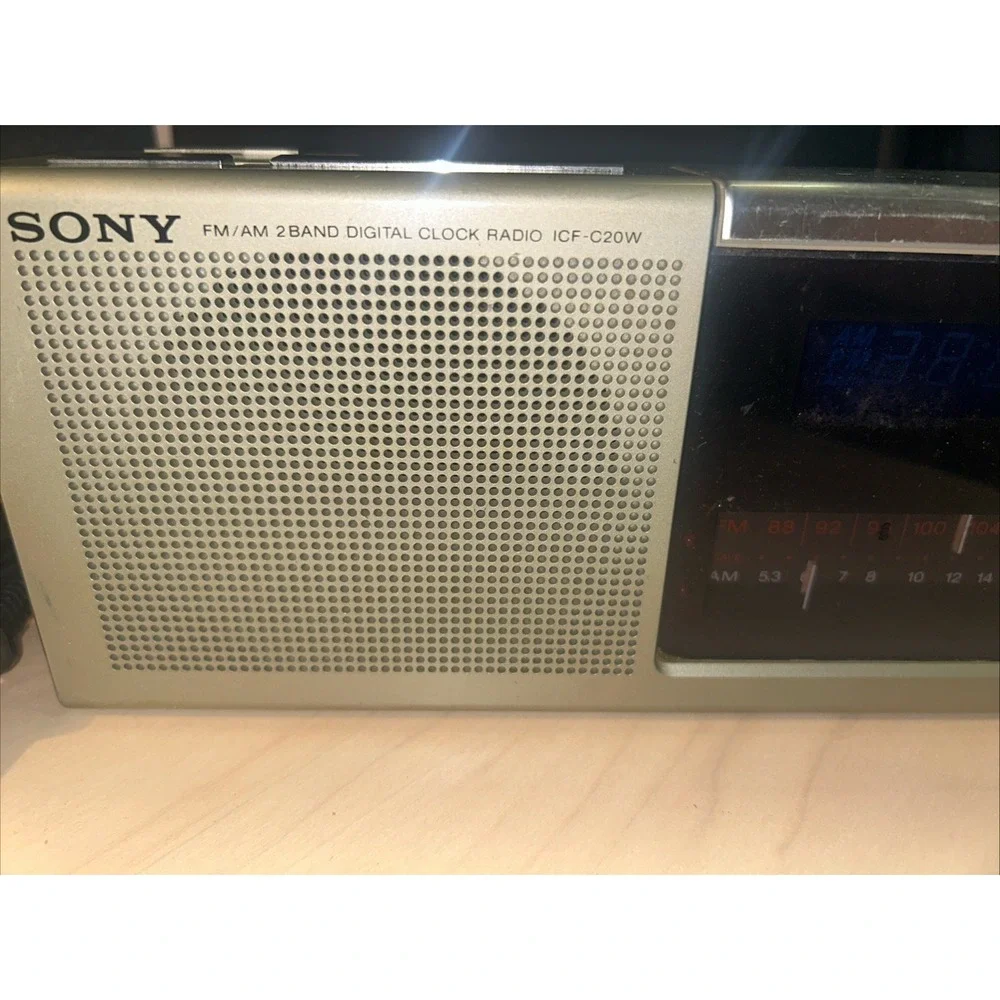 Vintage Sony Dream Machine ICF-C20W FM/AM Digital Clock Radio